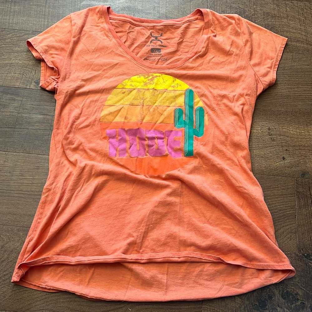 Hooey tee